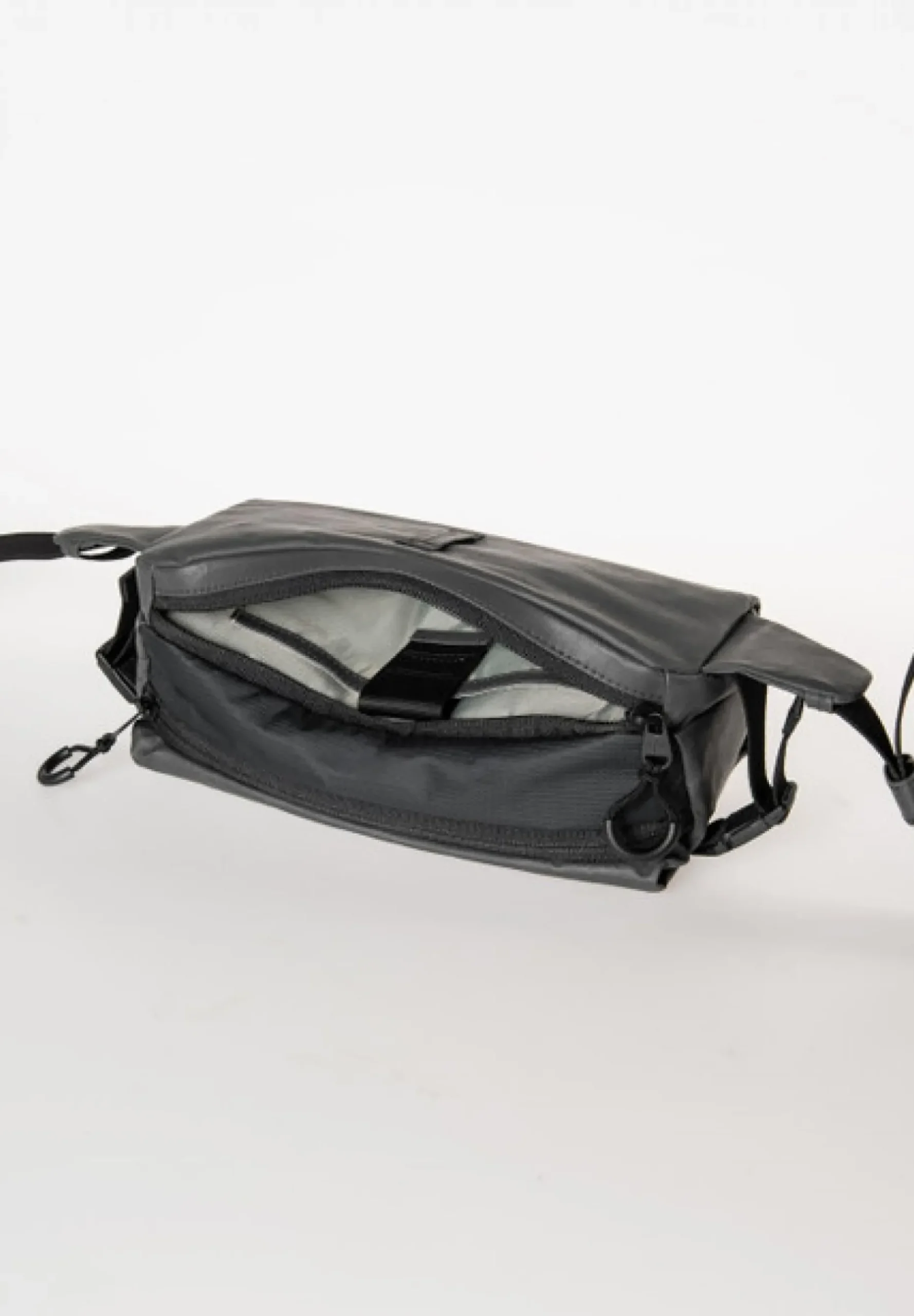 Aunts & Uncles Yodo RE Rolltop Umhängetasche volcanic ash