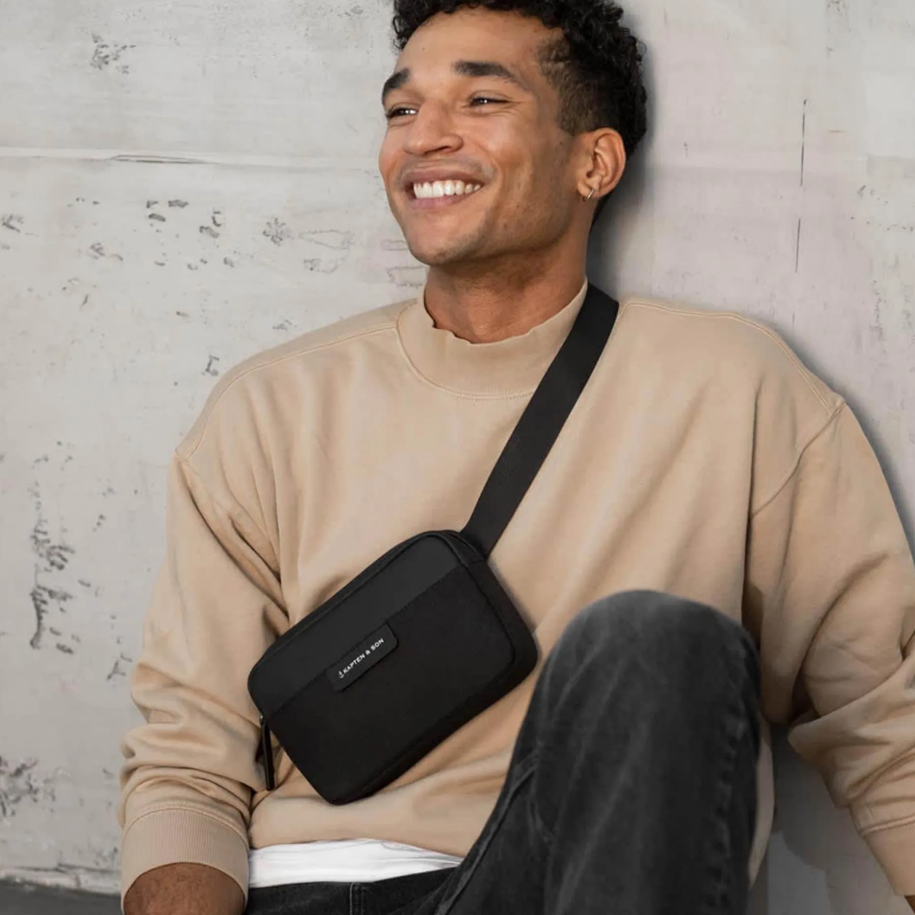 Kapten & Son Bauchtasche Crossbag Habo - Farbe: Schwarz Schwarz