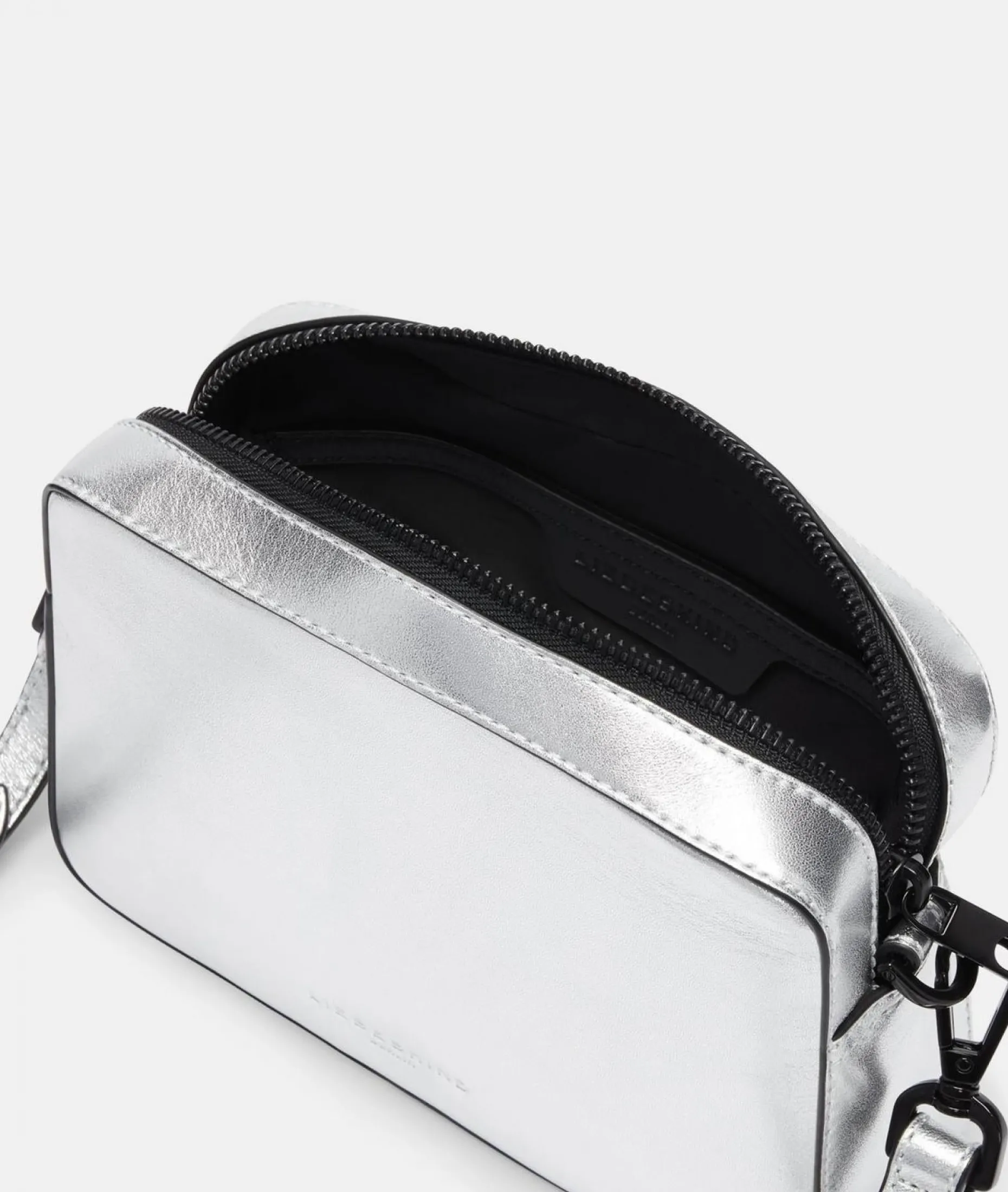 Liebeskind Berlin Crossbody Hilla Camera Bag S Silber Schafsleder